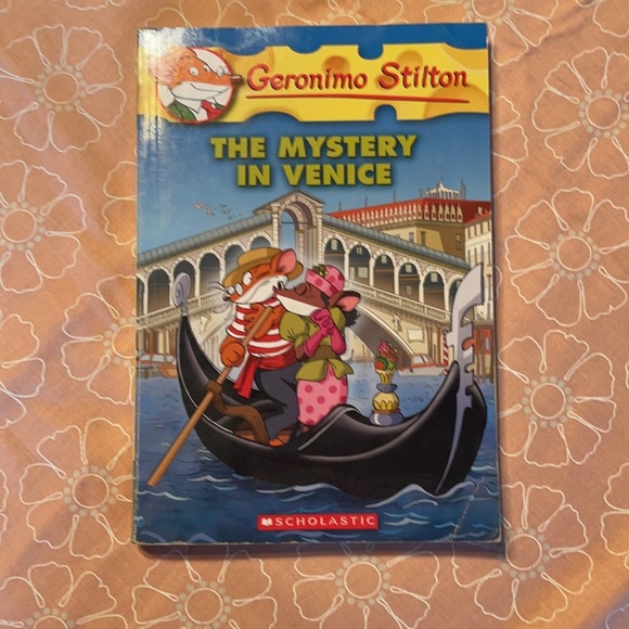 8 Easy Reader books - Picture 3 of 11